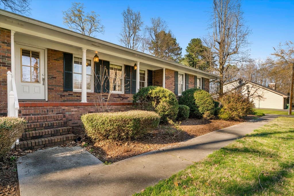 527 E Austin Dr, Chatsworth GA 30705 - Photo