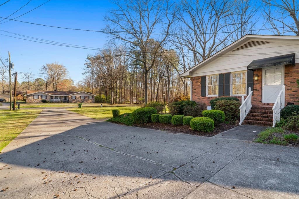 527 E Austin Dr, Chatsworth GA 30705 - Photo