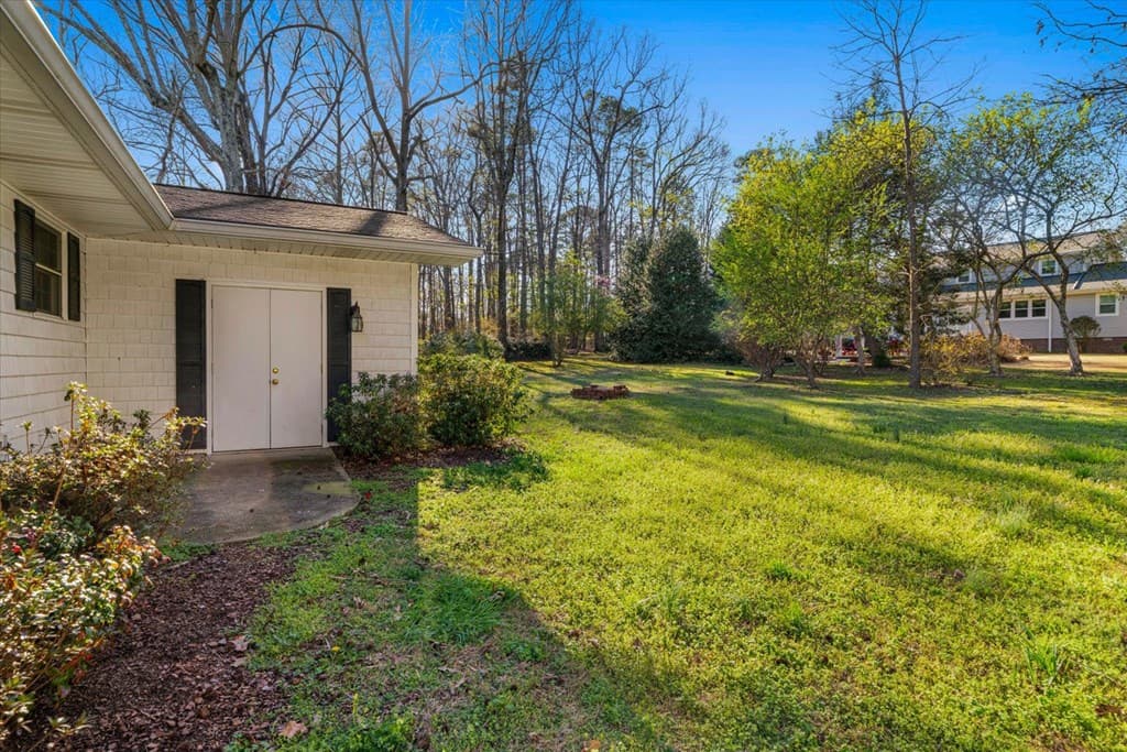527 E Austin Dr, Chatsworth GA 30705 - Photo