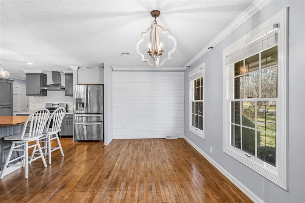527 E Austin Dr, Chatsworth GA 30705 - Photo