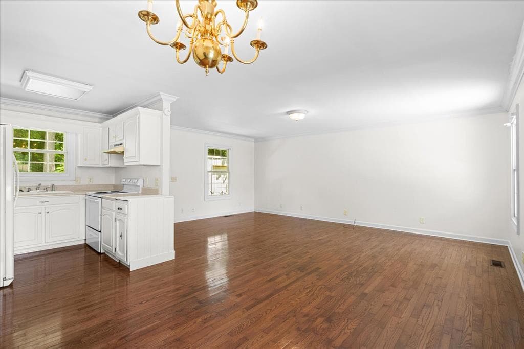 527 E Austin Dr, Chatsworth GA 30705 - Photo