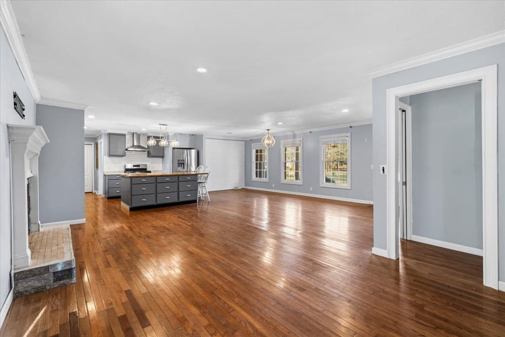 527 E Austin Dr, Chatsworth GA 30705 - Photo