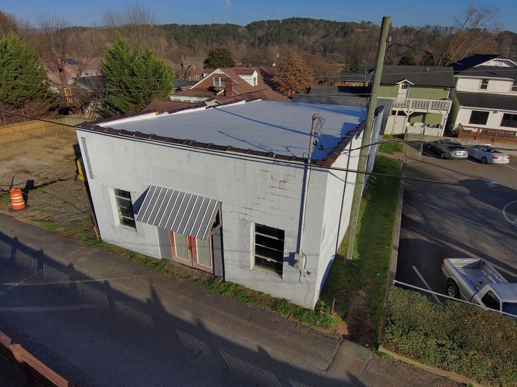 44 N Church Street, Ellijay GA 30540 - Primary photo