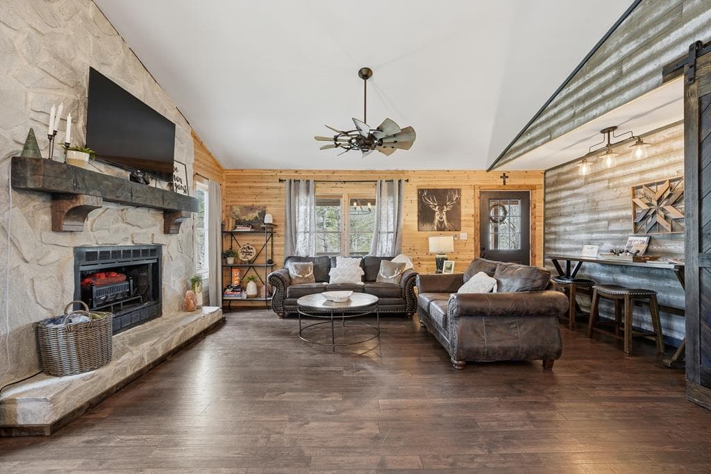 130 Clark Drive, Ellijay GA 30540 - Photo