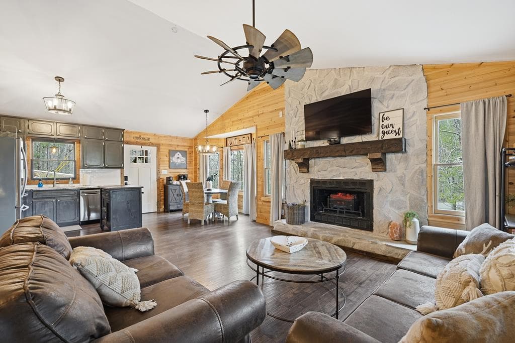 130 Clark Drive, Ellijay GA 30540 - Photo