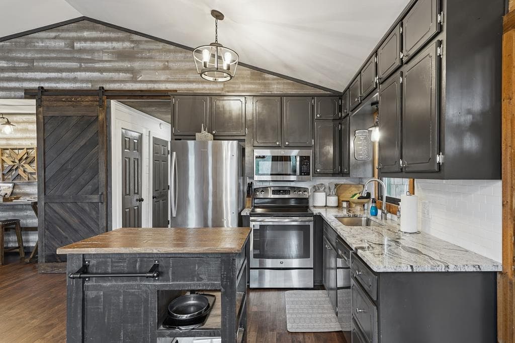 130 Clark Drive, Ellijay GA 30540 - Photo