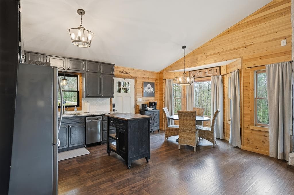 130 Clark Drive, Ellijay GA 30540 - Photo