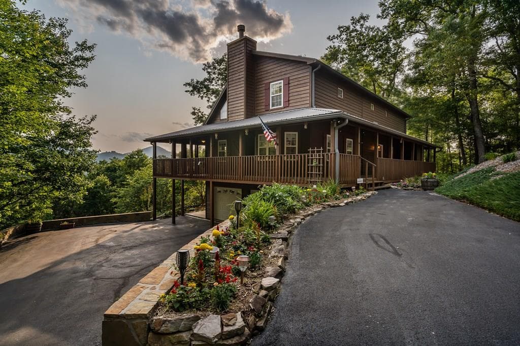 349 Moon Shadow View N, Blairsville GA 30512 - Photo