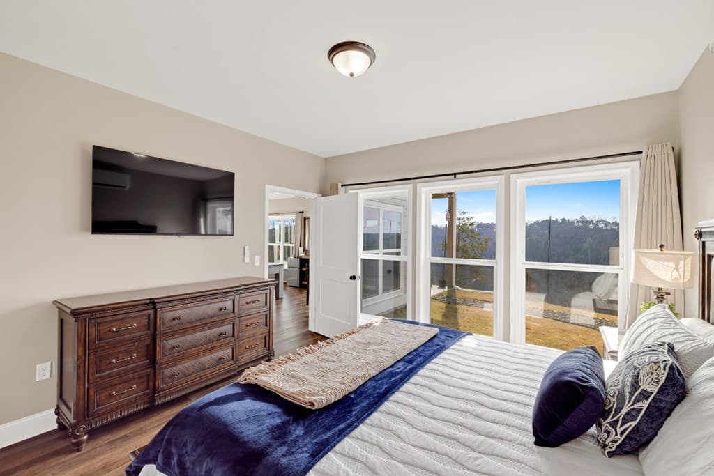 497 S Jakes Landing Way, Ellijay GA 30540 - Photo
