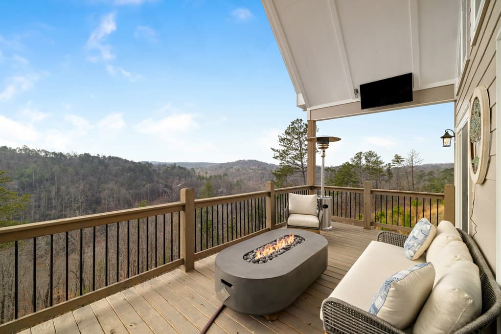 497 S Jakes Landing Way, Ellijay GA 30540 - Photo