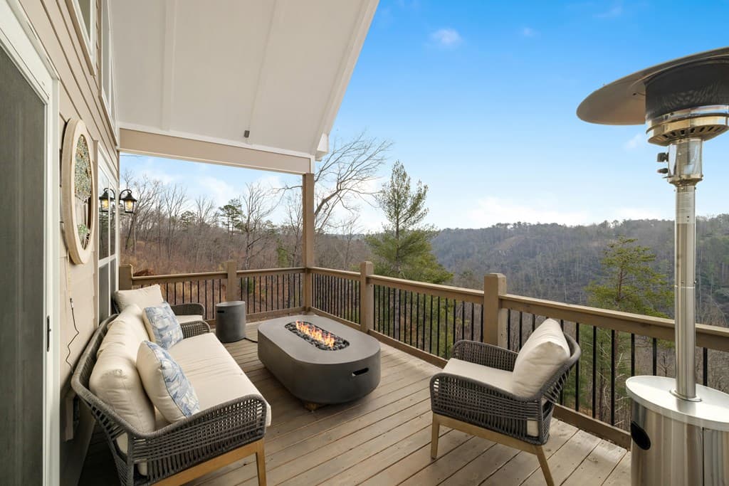 497 S Jakes Landing Way, Ellijay GA 30540 - Photo
