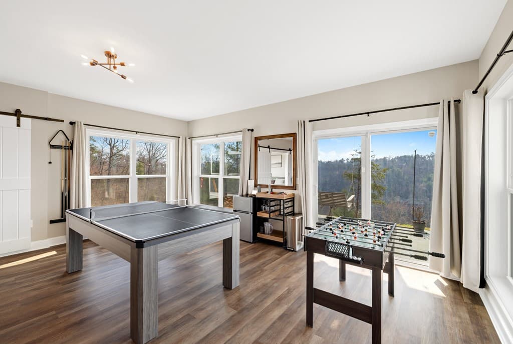 497 S Jakes Landing Way, Ellijay GA 30540 - Photo