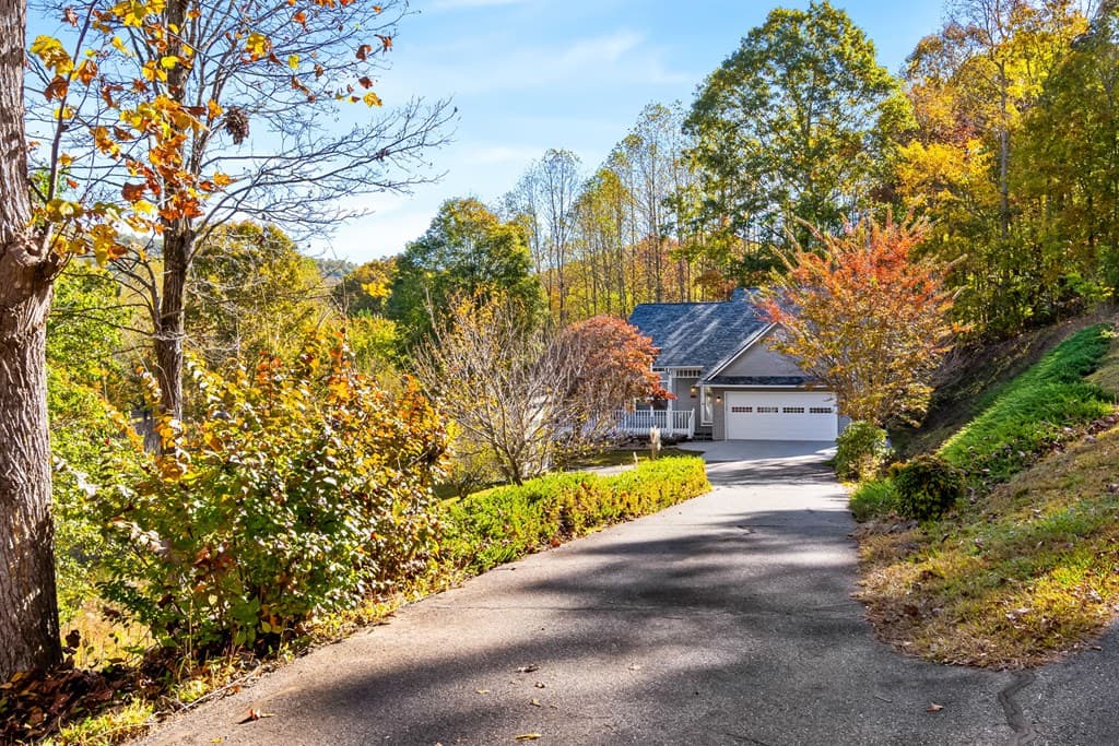 295 White Oak Drive, Warne NC 28909 - Photo