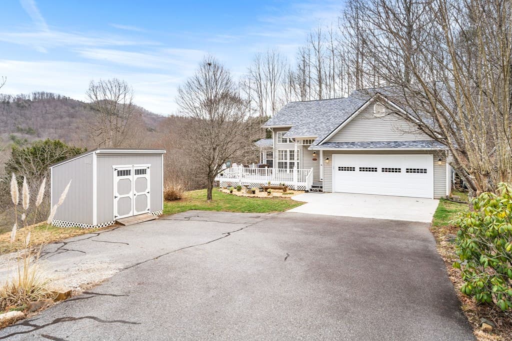 295 White Oak Drive, Warne NC 28909 - Photo