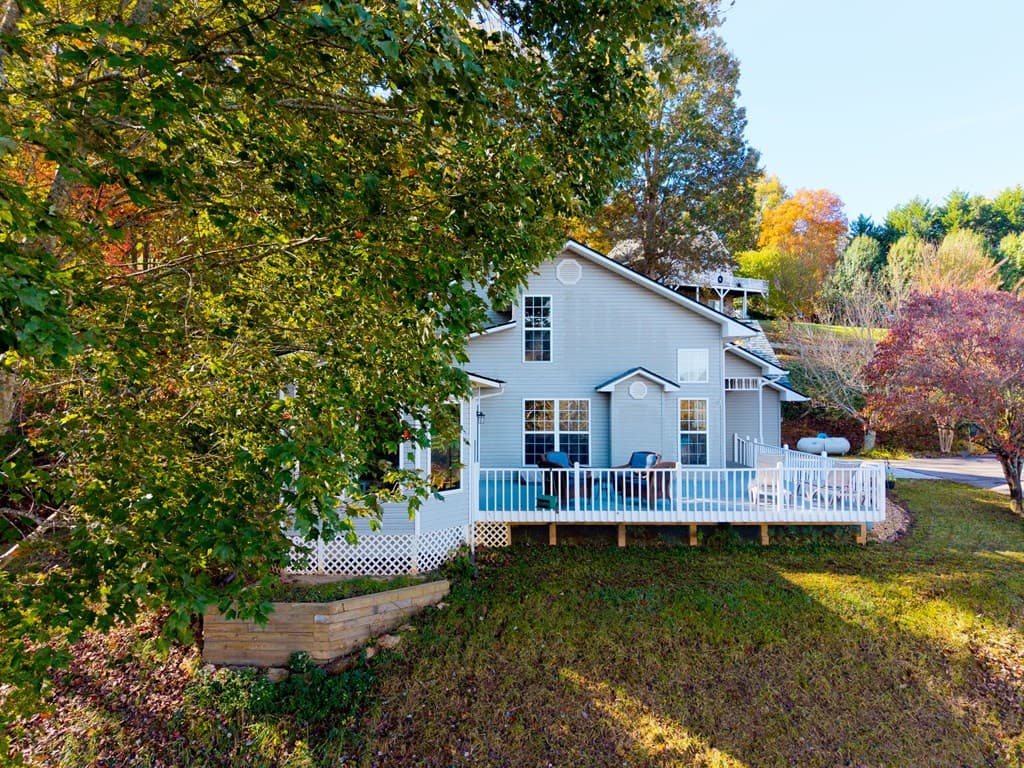 295 White Oak Drive, Warne NC 28909 - Photo