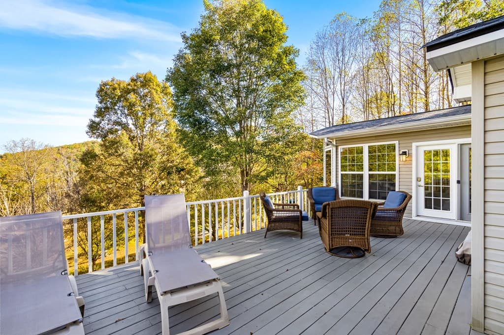 295 White Oak Drive, Warne NC 28909 - Photo