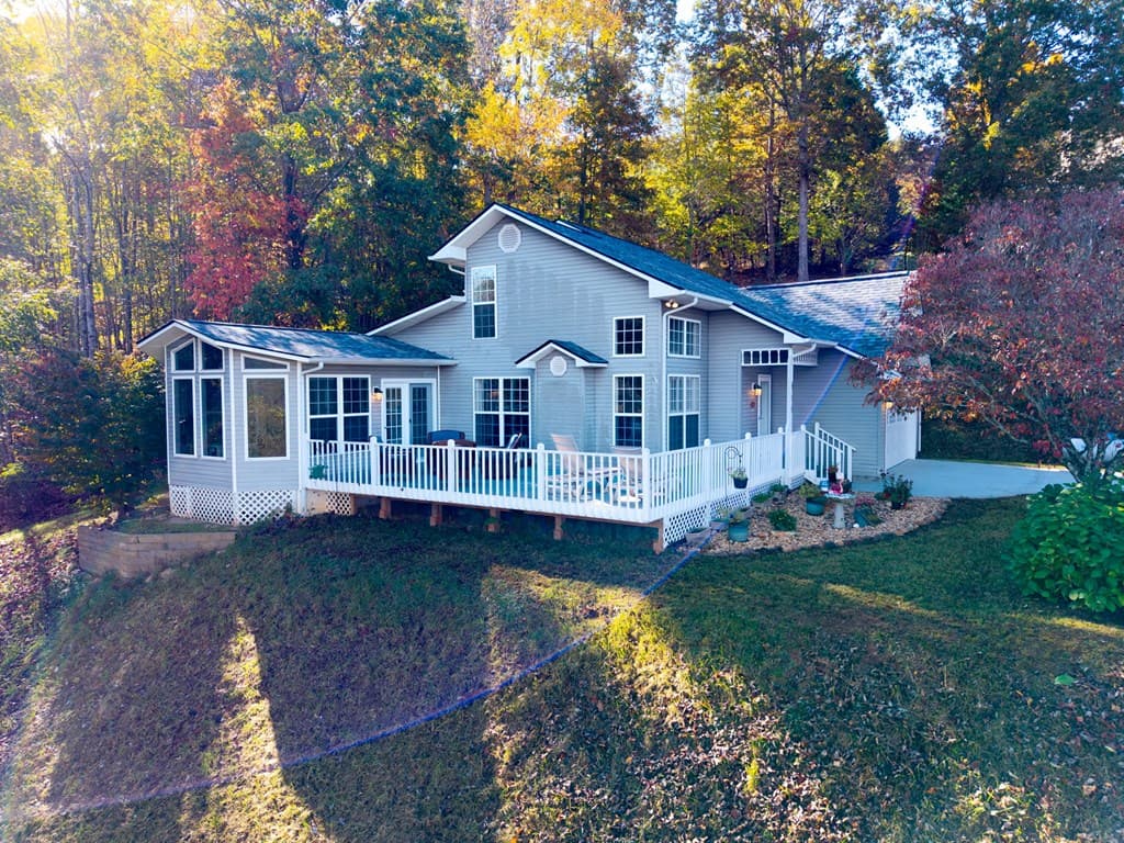 295 White Oak Drive, Warne NC 28909 - Photo