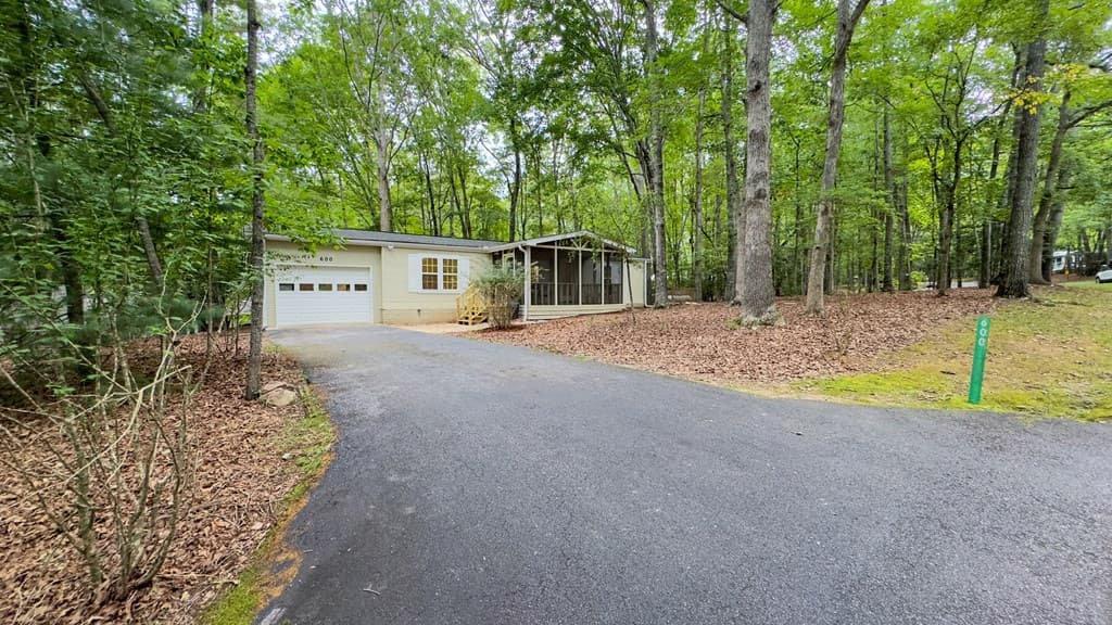 600 Lakeside Drive, Blairsville GA 30512 - Photo