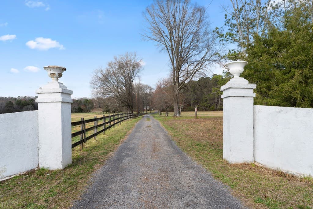 174 Cline Drive, Cartersville GA 30120 - Photo