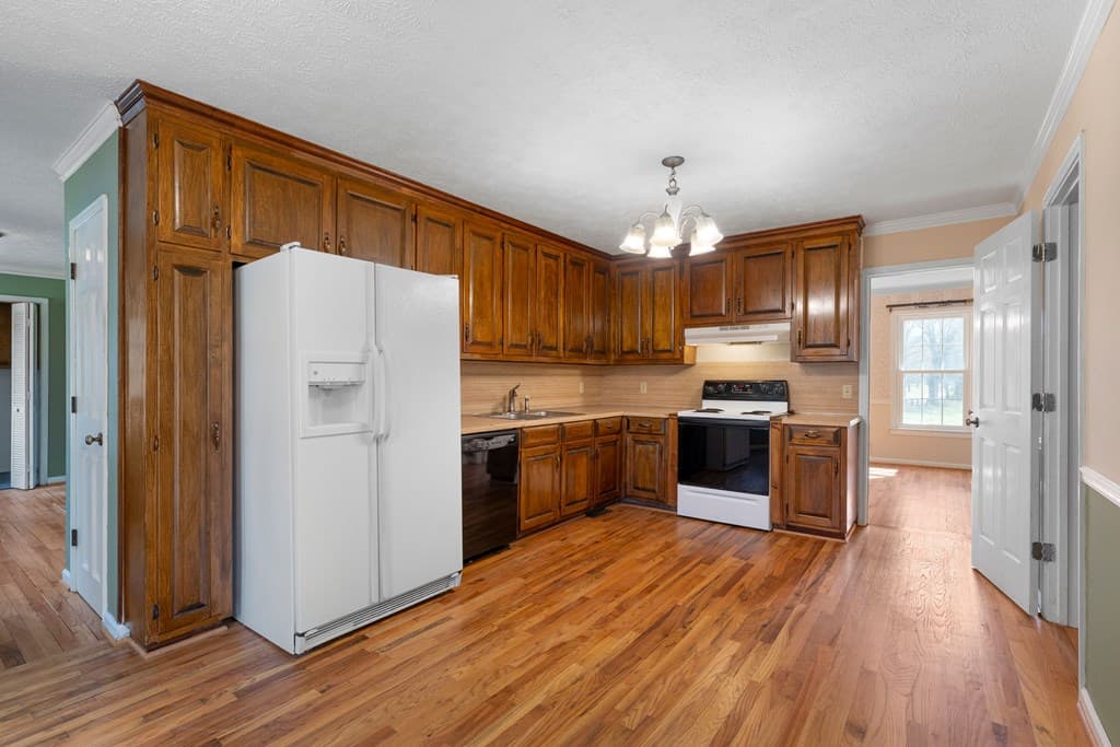 174 Cline Drive, Cartersville GA 30120 - Photo