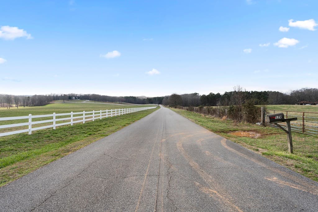 174 Cline Drive, Cartersville GA 30120 - Photo