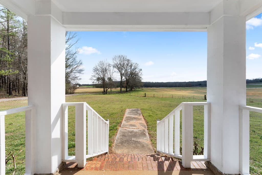174 Cline Drive, Cartersville GA 30120 - Photo