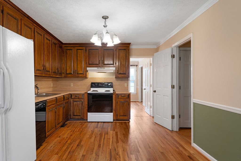 174 Cline Drive, Cartersville GA 30120 - Photo