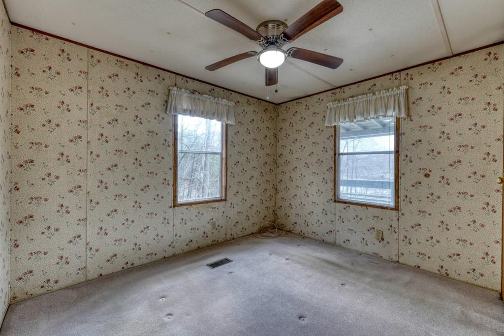 240 Ruby Lake Drive N, Hiawassee GA 30546 - Photo