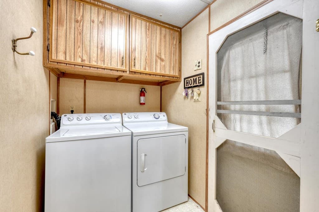 240 Ruby Lake Drive N, Hiawassee GA 30546 - Photo