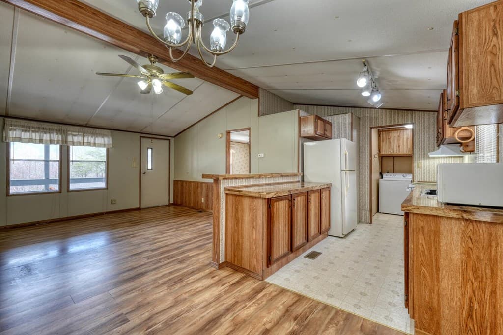 240 Ruby Lake Drive N, Hiawassee GA 30546 - Photo