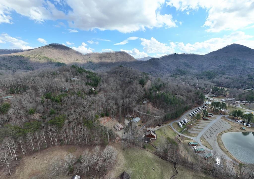 240 Ruby Lake Drive N, Hiawassee GA 30546 - Photo