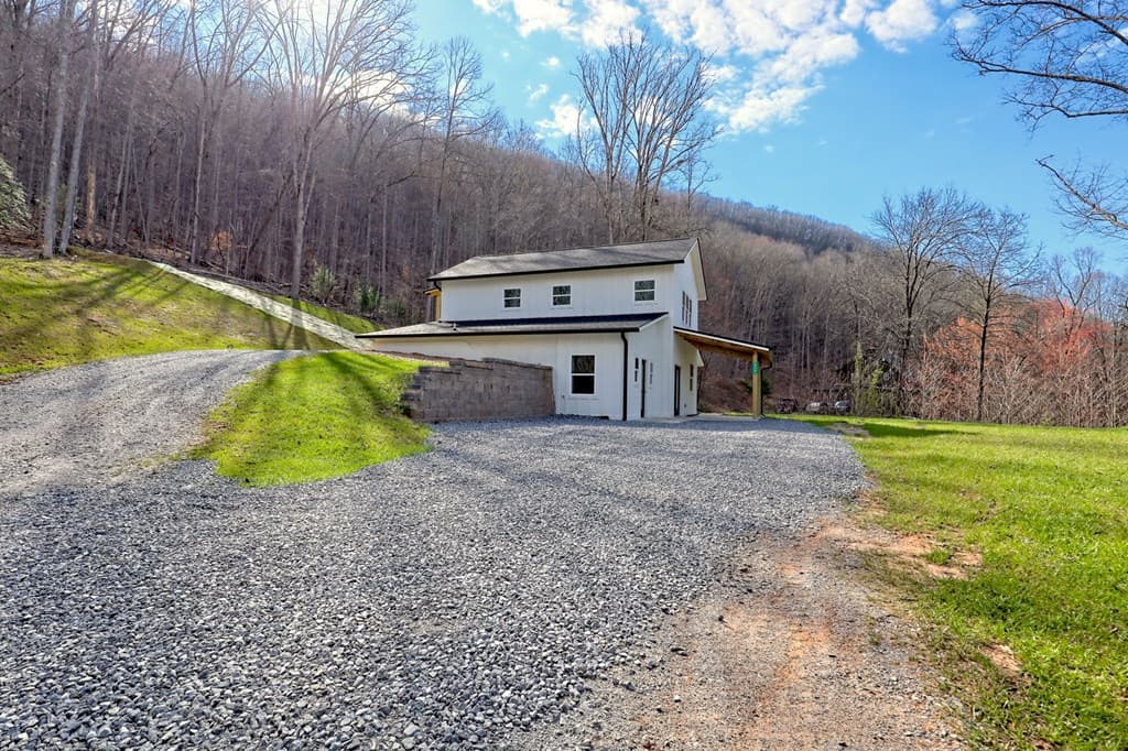 472 Hogsed Drive, Hayesville NC 28904 - Photo