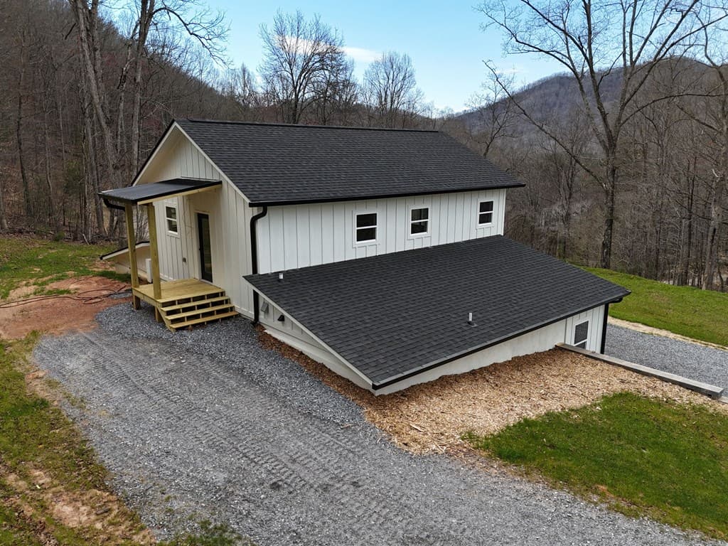 472 Hogsed Drive, Hayesville NC 28904 - Photo