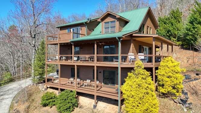 230 Smokin Ridge, Hayesville NC 28904 - Primary photo