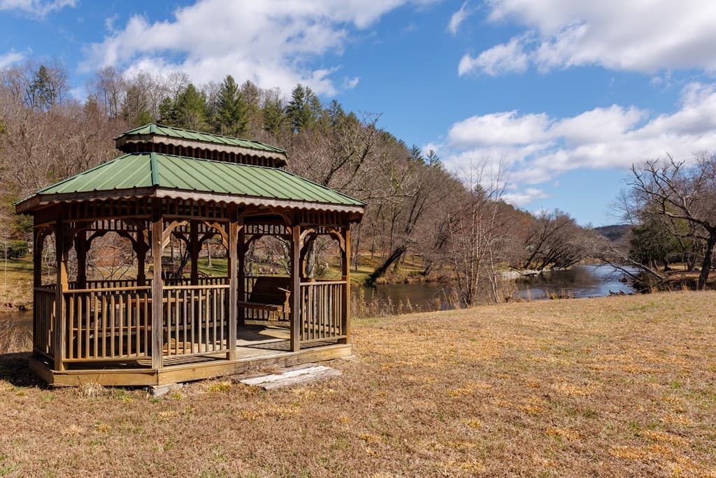 166 Dallas Lane, Blue Ridge GA 30513 - Photo