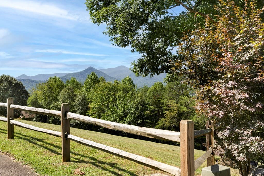 379 Chancey Drive, Hiawassee GA 30546 - Photo