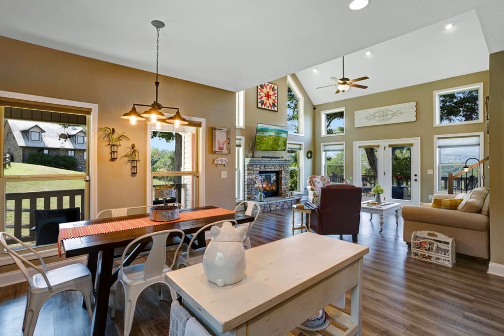 379 Chancey Drive, Hiawassee GA 30546 - Photo