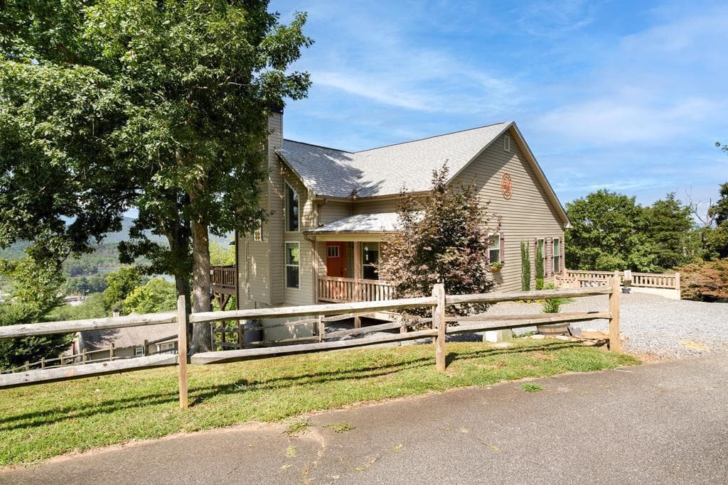 379 Chancey Drive, Hiawassee GA 30546 - Primary photo