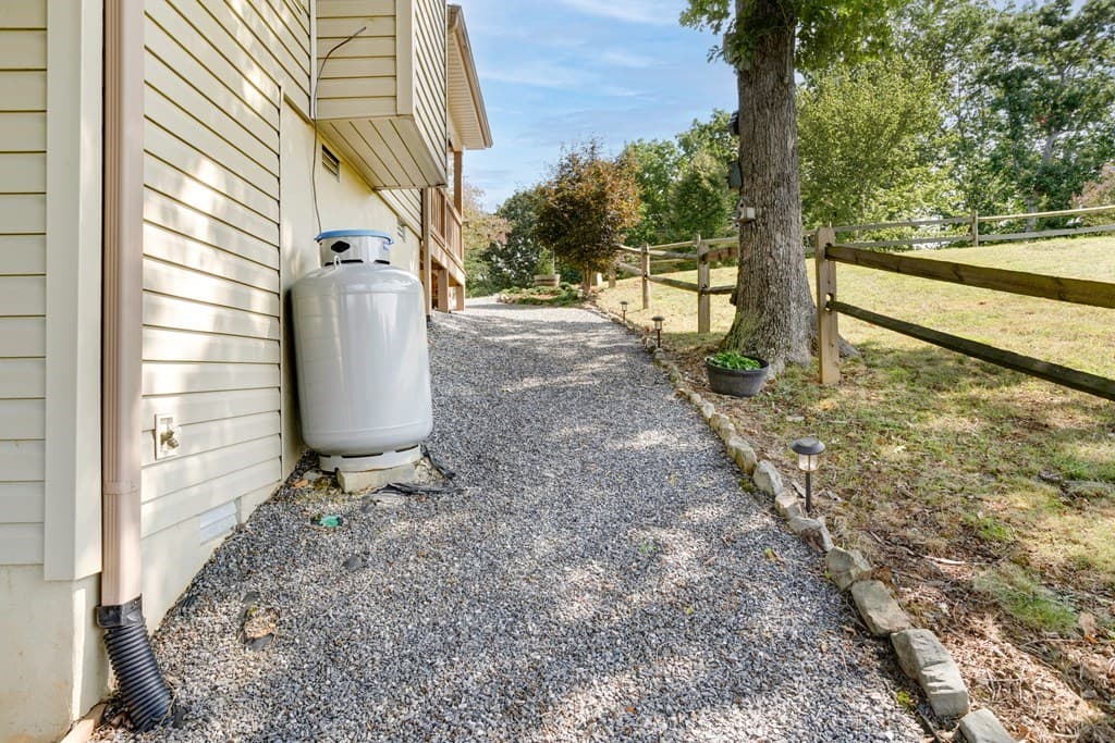 379 Chancey Drive, Hiawassee GA 30546 - Photo
