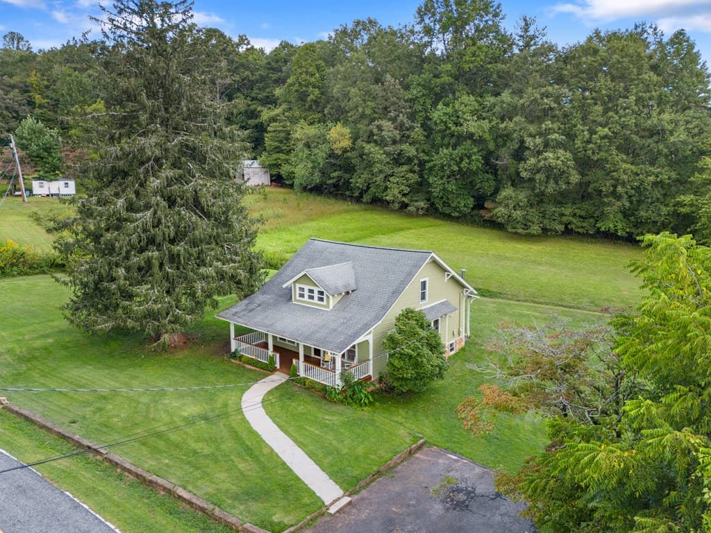 364 Hiawassee Street, Hayesville NC 28904 - Photo