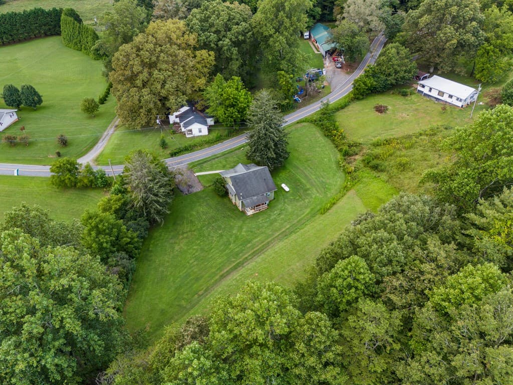 364 Hiawassee Street, Hayesville NC 28904 - Photo