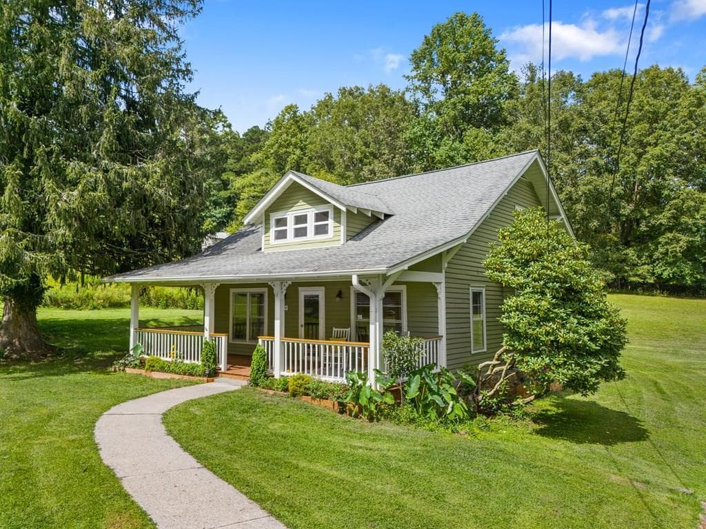 364 Hiawassee Street, Hayesville NC 28904 - Primary photo