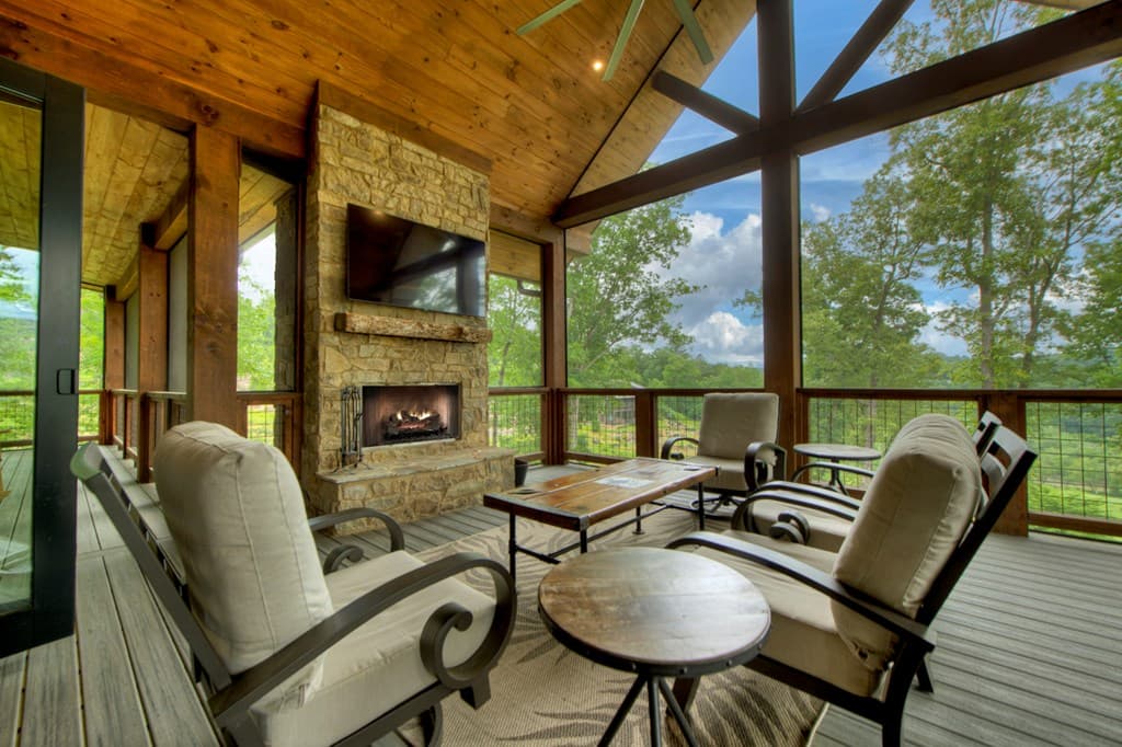 658 Old Toccoa Loop, Mineral Bluff GA 30559 - Photo