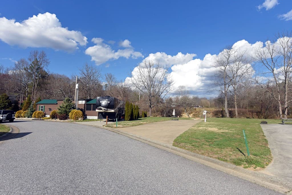221 Golden Nugget, Blairsville GA 30512 - Photo