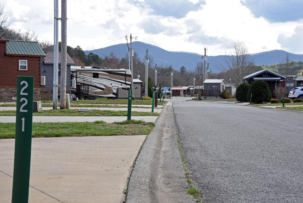 221 Golden Nugget, Blairsville GA 30512 - Photo