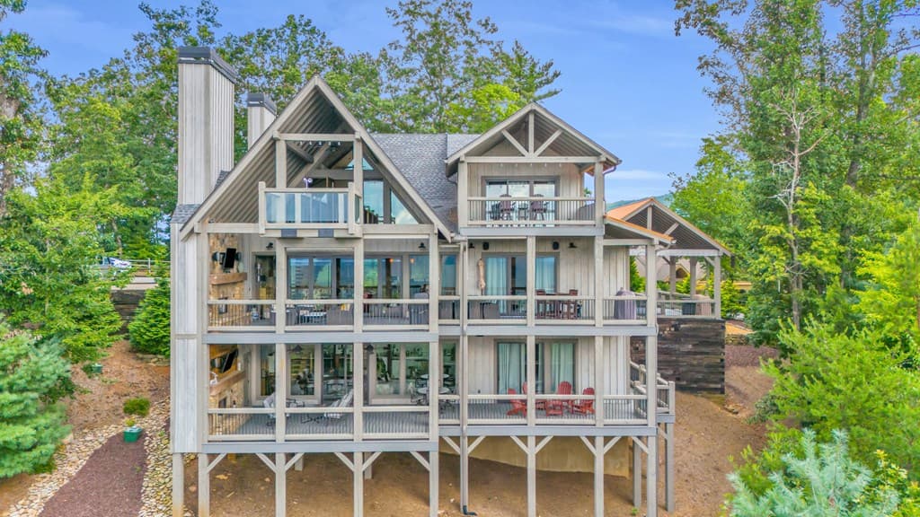 540 Overlook Drive, Blue Ridge GA 30513 - Photo