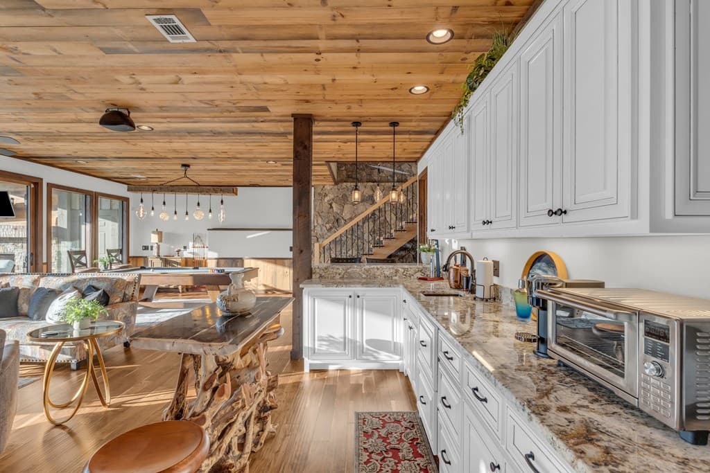 540 Overlook Drive, Blue Ridge GA 30513 - Photo