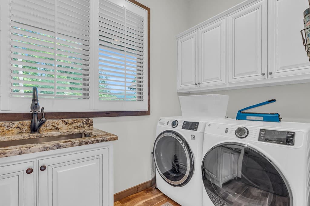 540 Overlook Drive, Blue Ridge GA 30513 - Photo