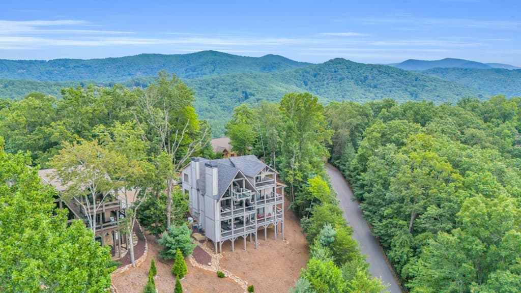 540 Overlook Drive, Blue Ridge GA 30513 - Photo