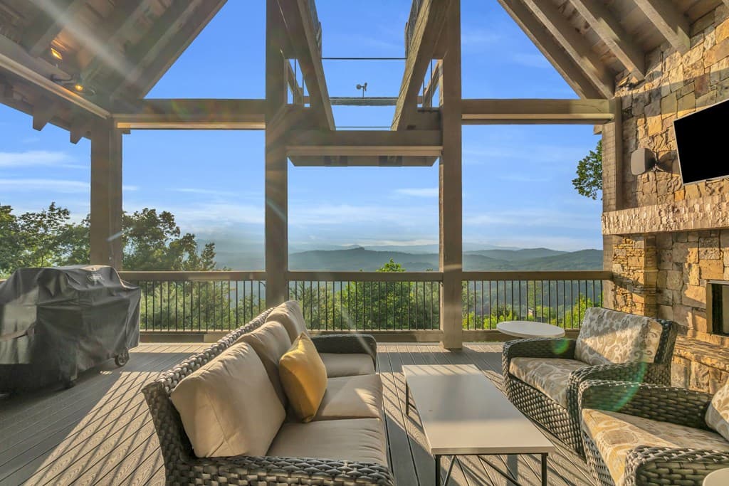540 Overlook Drive, Blue Ridge GA 30513 - Photo